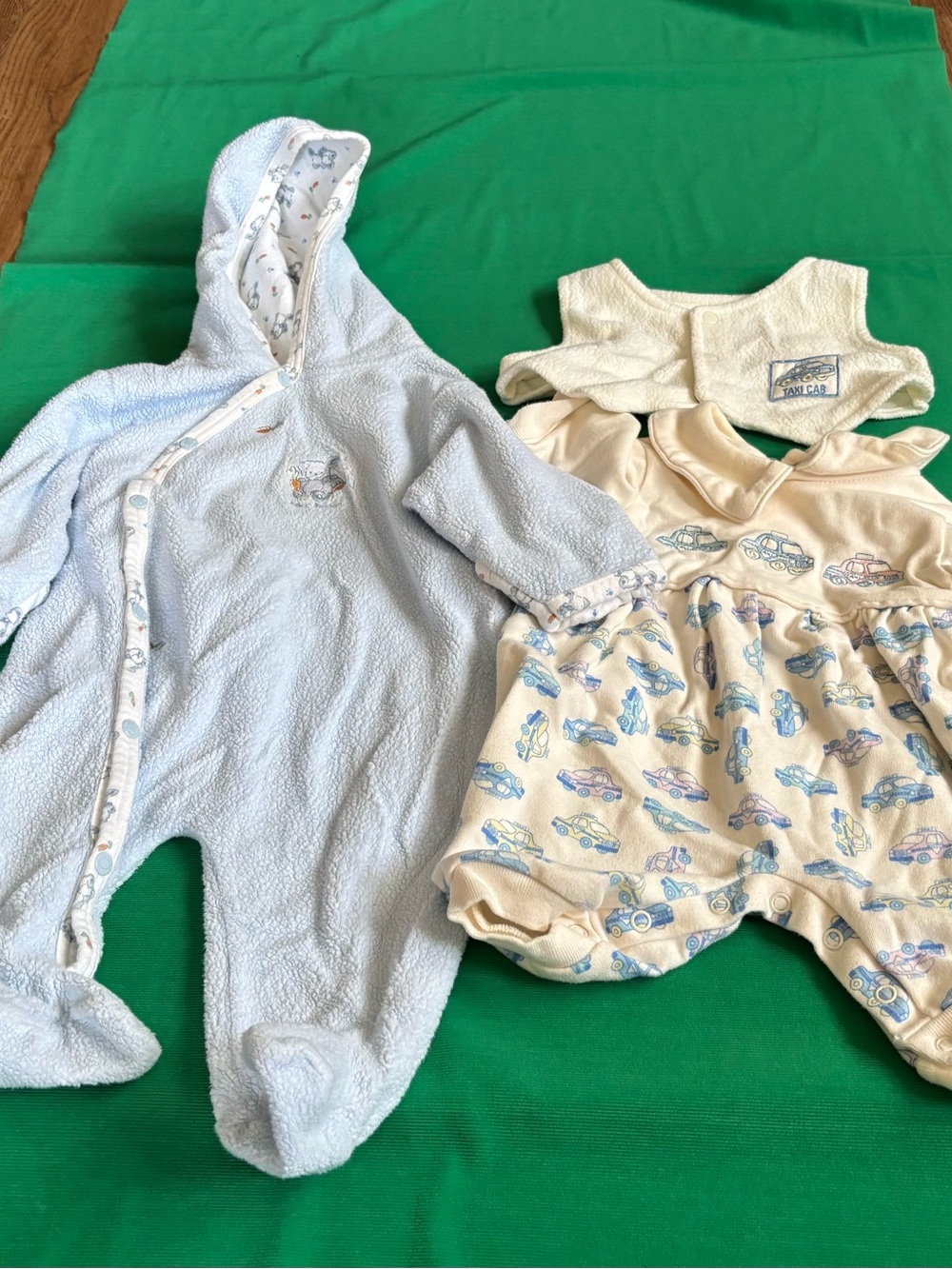 Vintage McBaby Boys newborn 0/3 clothes  Bunting suit & 2 pc Taxi Cab outfit